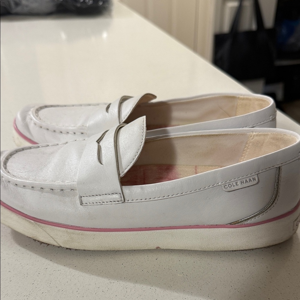 COLE HAAN Women’s size 8